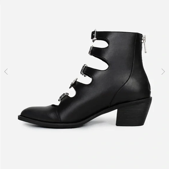 Sz 7 Bridgette Disturbia buckle booties :) - Picture 7 of 13